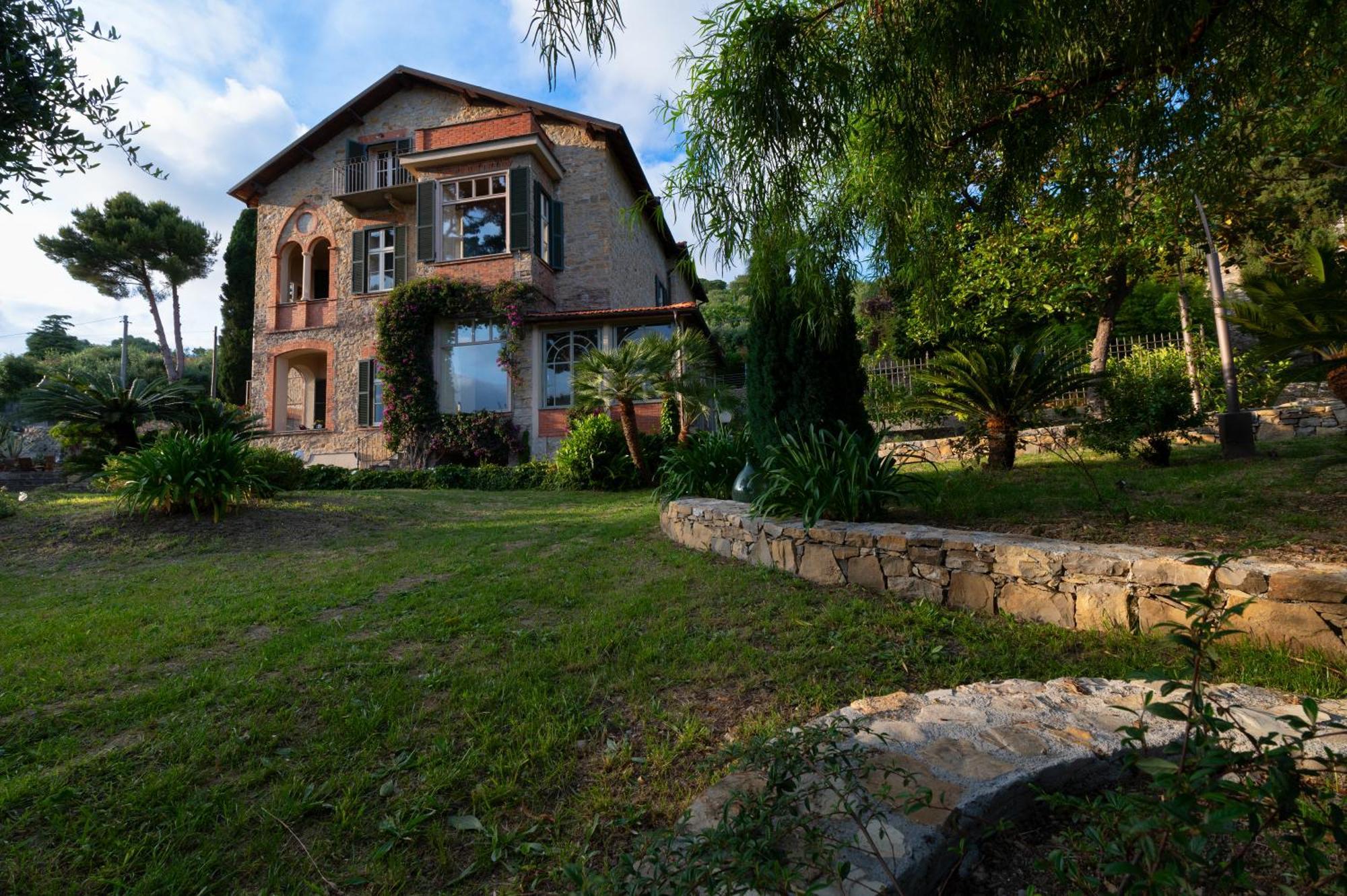 Villa Rappis Imperia Esterno foto